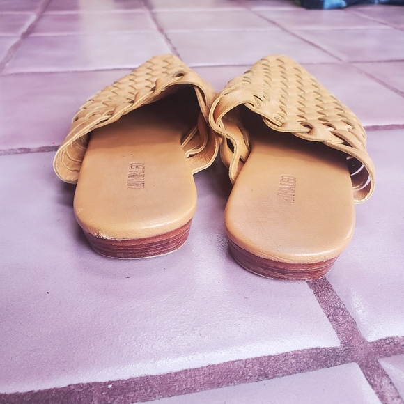 SOLD--Mihaleo Paloma Woven - Picture 6 of 10